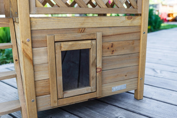 Katzenhaus Lodge mit Schwingtüre mit durchsichtiger Klappe