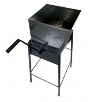 Rübenschneider mit Fußgestell und Handkurbel Rübenschneider mit Fußgestell und Handkurbel