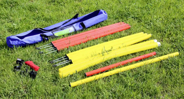 Agility Komplett-Set, 3-teilig mit Kunststoffpfosten, Ring, Hüpfstangen und Slalom