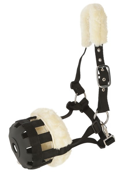 Maulkorb mit Teddyfleece für empfindliche Pferde, die hastig fressen