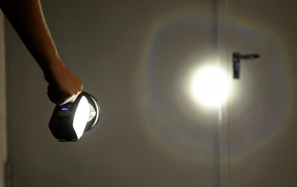 LED Akku-Handscheinwerfer mit weißem Licht